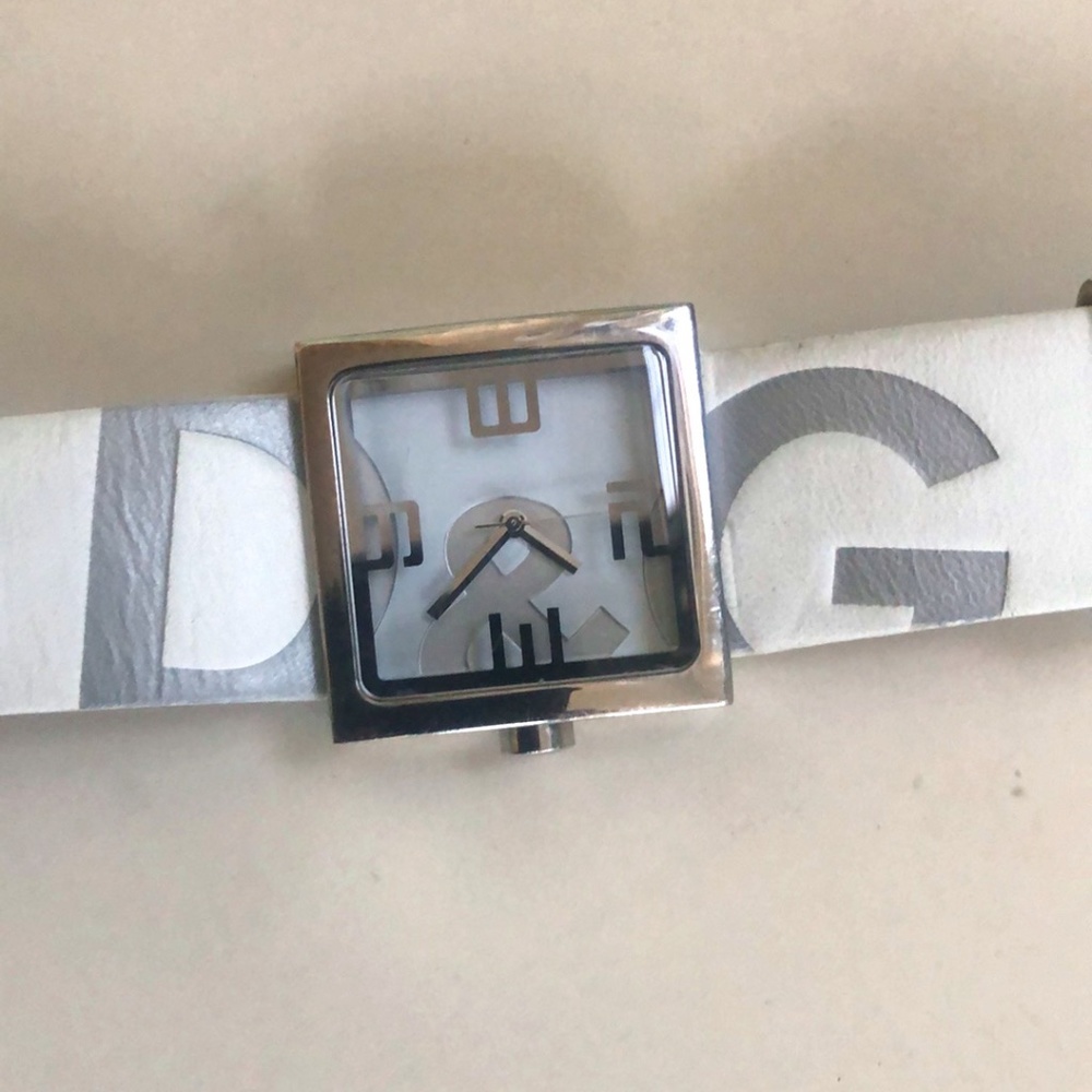 Dolce & Gabbana D&G Time Women's Wristwatch - Picture 2 of 7